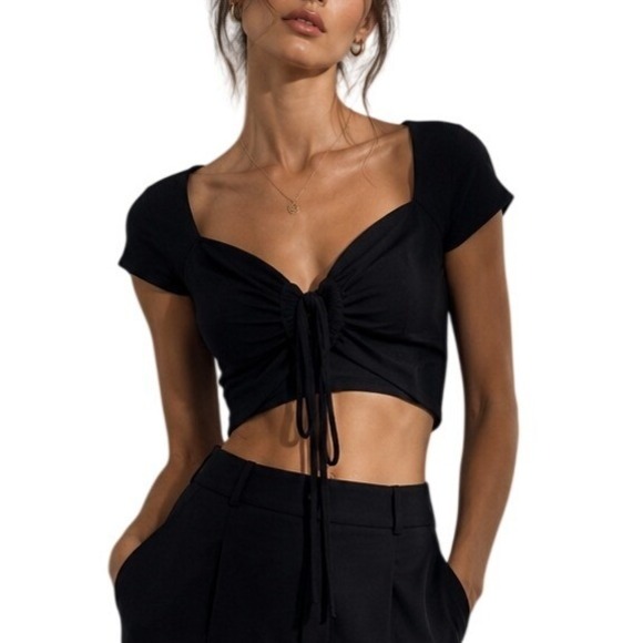 Aeropostale Tops - Aeropostale Y2K Black Ribbed Tie Front Crop Top Short Sleeve Sweetheart Neck S